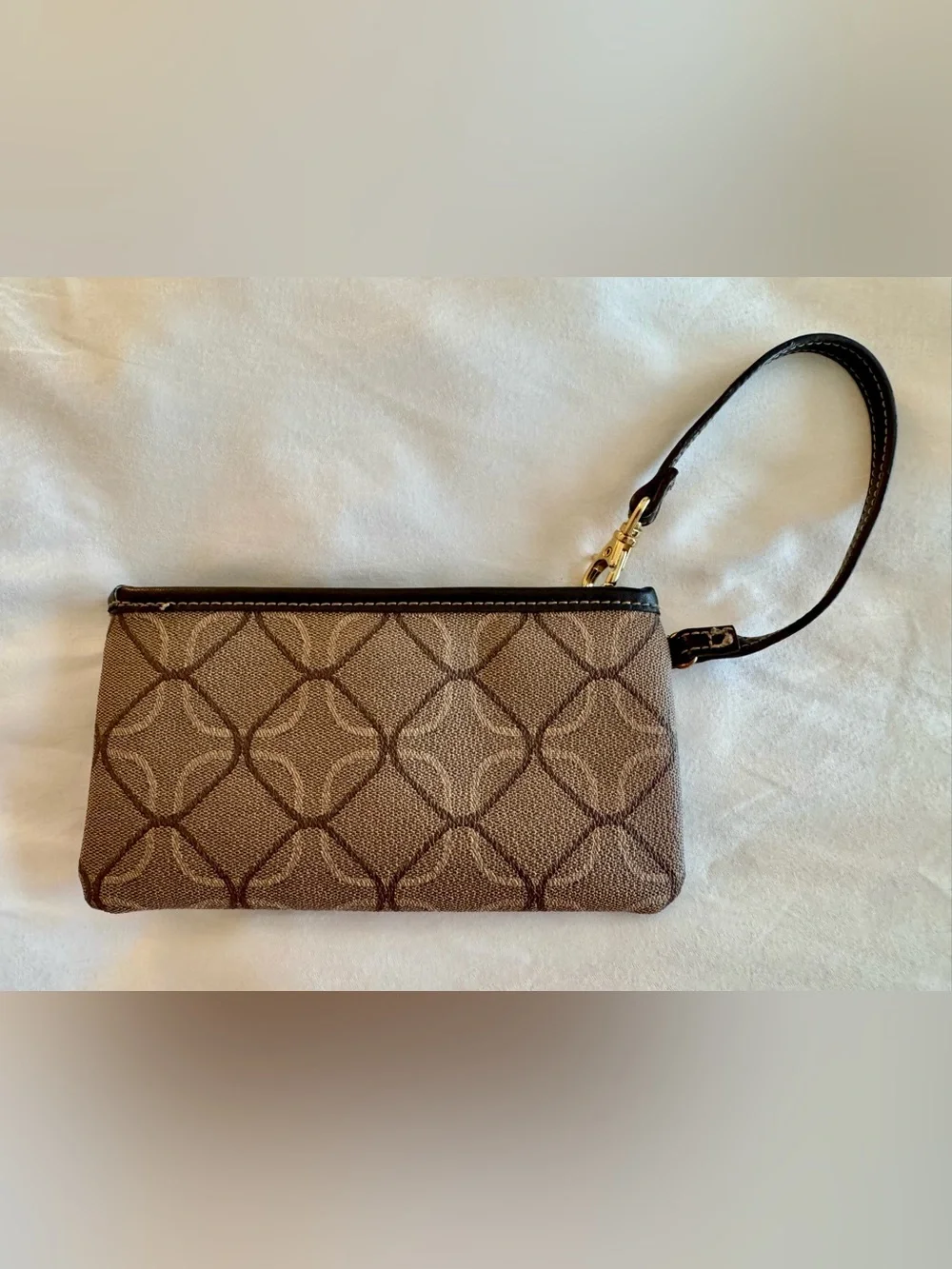 Nine West compact nine